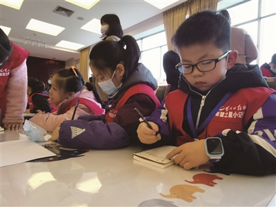 黄石日报社希望之星小记者走进博学堂