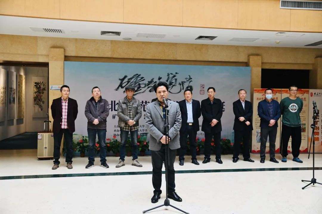 打开矿彩神奇世界 矿彩艺术作品展在市博物馆开展