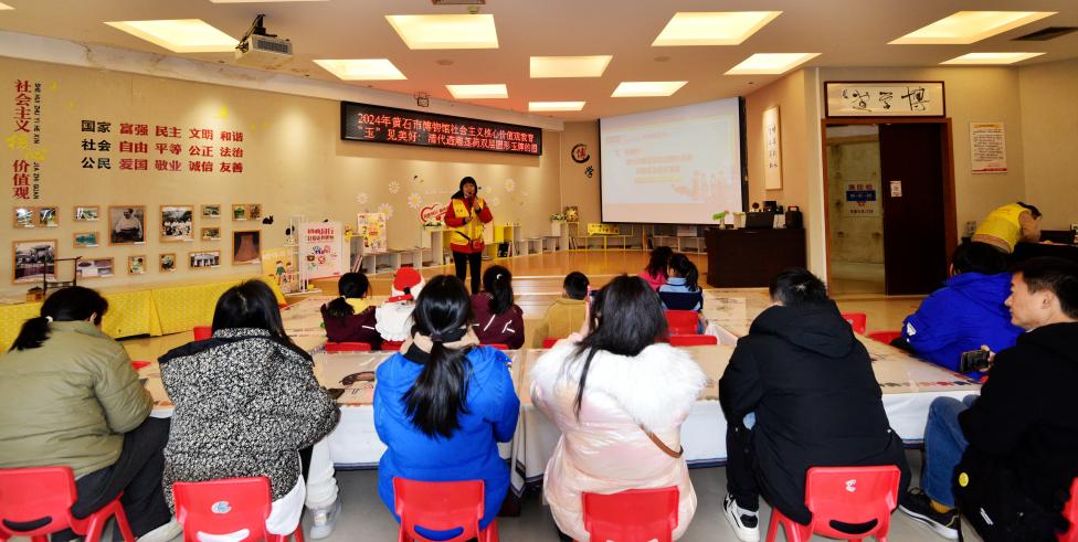 【博学堂】文物说历史—“玉”见美好：清代透雕莲荷双层圆形玉牌的图案及美好寓意